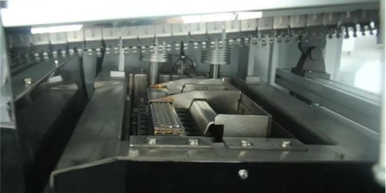 怎麽用清洗劑去除波峰焊助焊劑殘（cán）留