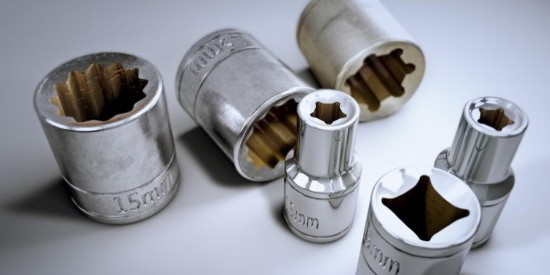 使用除油清洗粉清除金屬表麵頑固（gù）油汙（wū）