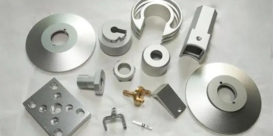 去除鋁合金工件油汙與拋光蠟使用專用清洗劑更方便