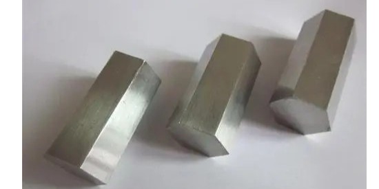 簡（jiǎn）單了解一下不鏽鐵（tiě）清洗劑的使用方（fāng）式（shì）