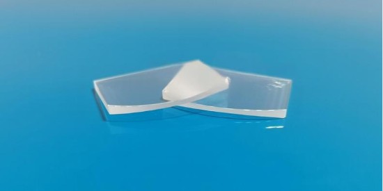 這款光學（xué）玻璃鏡（jìng）片清洗劑有哪（nǎ）些優（yōu）點呢？