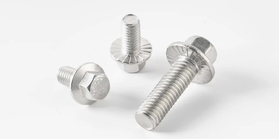 使用不鏽鋼螺絲鈍（dùn）化液鹽霧時間長水基更環保