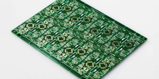 為什麽使用PCB板電（diàn）子清洗（xǐ）劑需要噴淋清洗方式