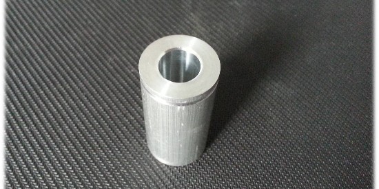 金（jīn）屬件表麵油汙為什麽用酸性（xìng）除油劑效果更（gèng）好