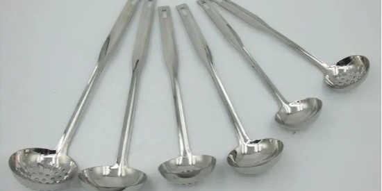 關於溶劑與（yǔ）水基（jī）不鏽鋼清洗（xǐ）液的作用（yòng）原理與（yǔ）優缺點