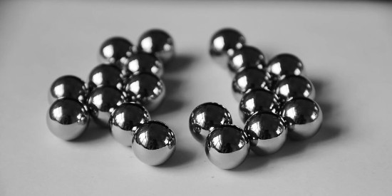 論鋼（gāng）球清洗劑快速去除機加工油汙的優勢