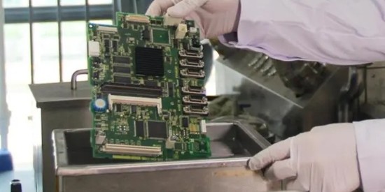 電子線路板清洗劑的應用