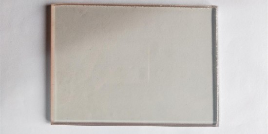 光學環保清洗劑為石（shí）英（yīng）與微晶玻璃帶（dài）來更（gèng）好的（de）清洗效果